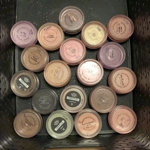 Lot of 19 BareMineral eye shadows